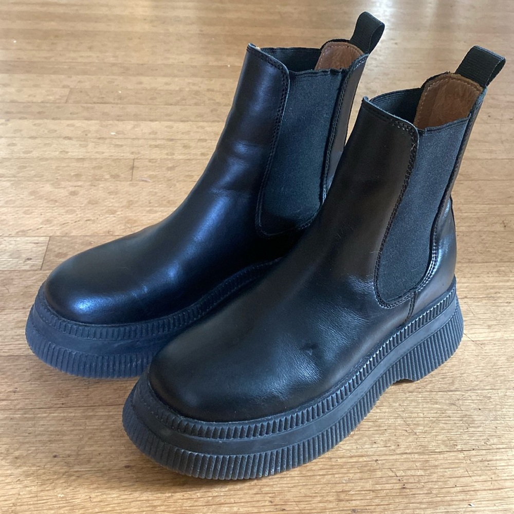 GANNI Platform Chelsea Boots Black  37
